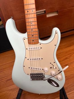 Fender Squire 40th Anniversary Vintage Edition Stratocaster