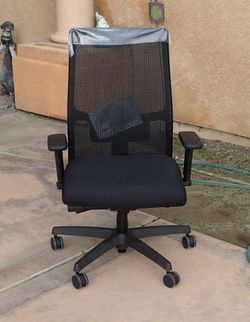 Hon Ignition Black Mesh Office Chair