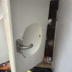 Sinks Real Good Condition 