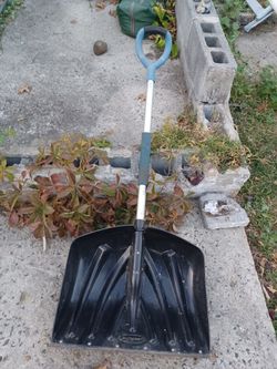 Snow Shovel 20"