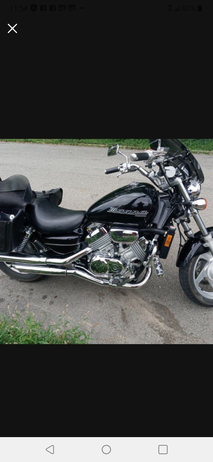 1998 Honda Magna Vf750 13000 Miles