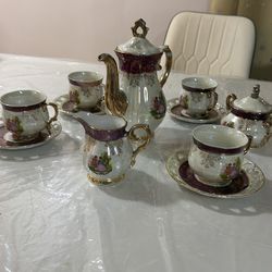 Madonna set . 4 person.