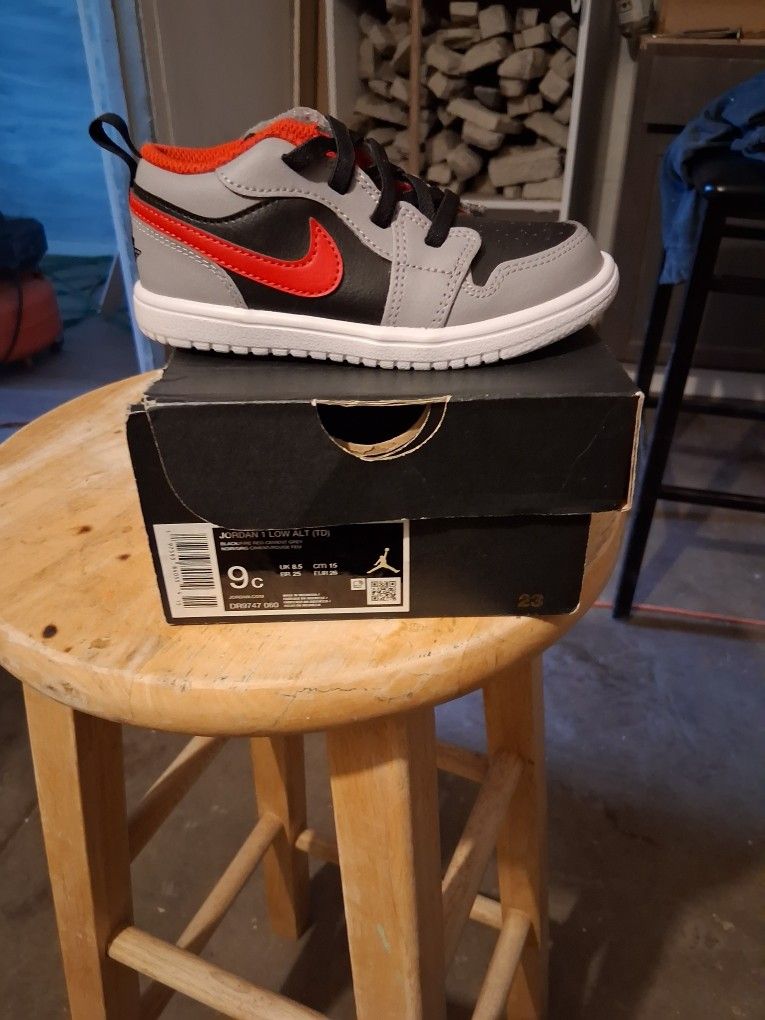 Boys Nikes