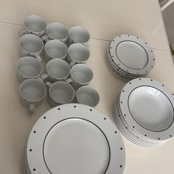Sasaki Plates And Cups 