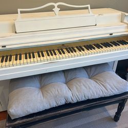 Free: White Wurlitzer Piano