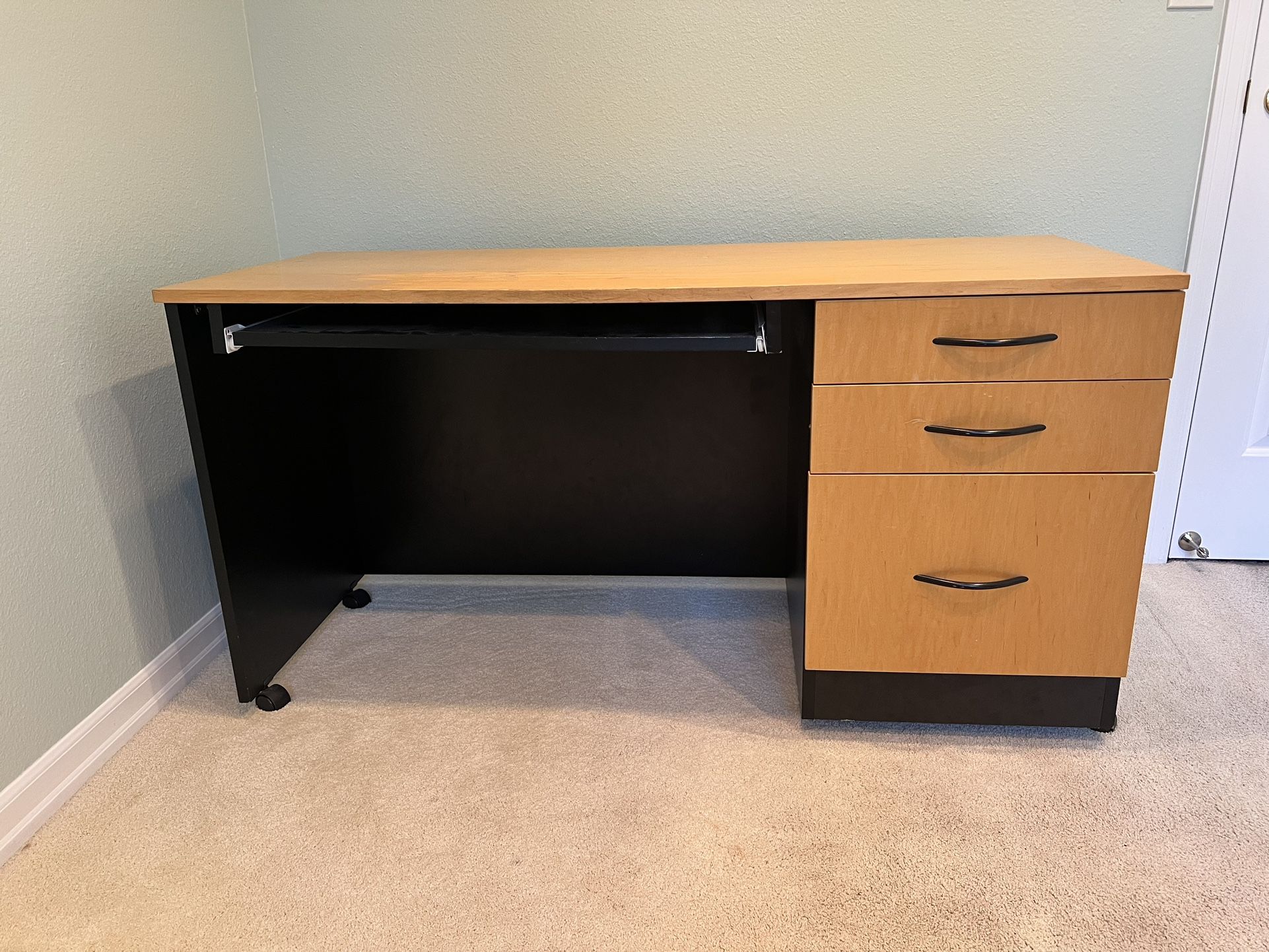 Desk 3 Drawers 