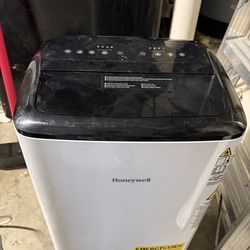 Honeywell 11,000 BTU A/C AC Air Conditioner Works Perfect