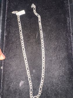 Sliver Figaro chain