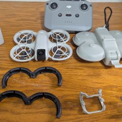 DJI Neo Fly More Combo 4 Batteries 