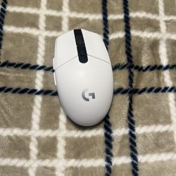 Logitech G305 lightspeed 