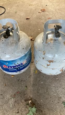 Propane Tanks – Set of 2