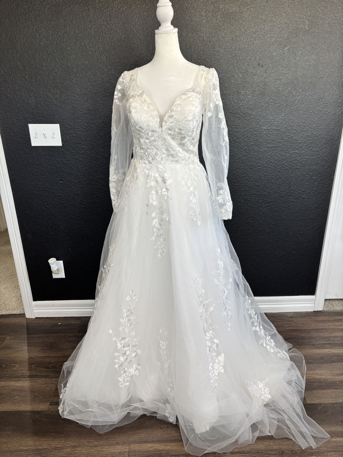 Brand New Wedding Dress