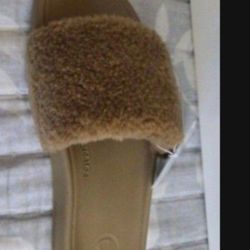 Lululemon Slide Size 7