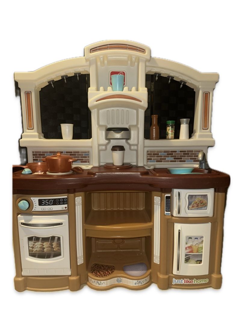 Step 2 Like Home Play Kitchen $65