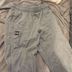Gray under armour pants 