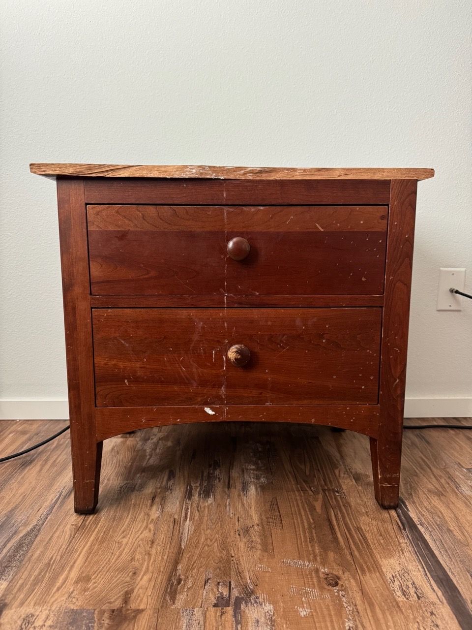 Drawer Splitting Wood 2-Drawer Nightstand & 4-Drawer Dresser for Sale in Tacoma, WA ...