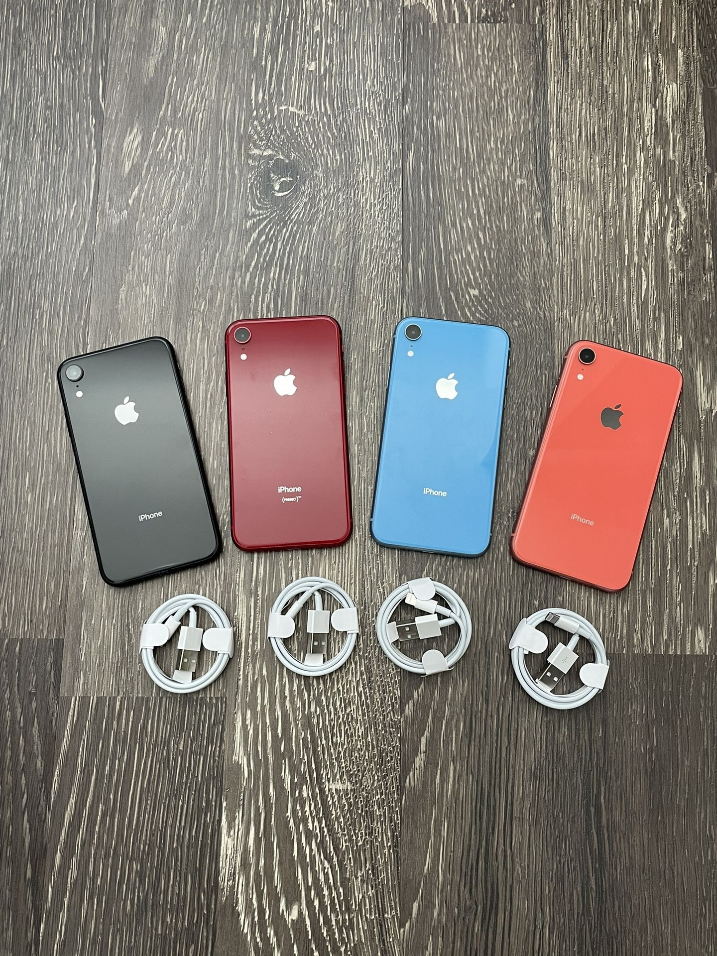 iPhone XR UNLOCKED FOR ANY CARRIER!