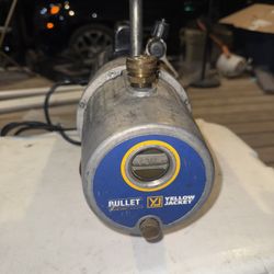 Yellow Jacket Vacuum Pump 