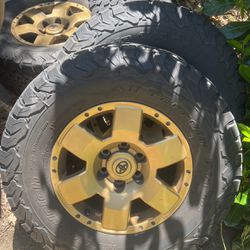 Toyota Rims With BFG Ko2 Tires 285/70/17