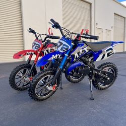 49CC Kids Dirt bike, 2-Stroke Gas Powered Off Road Motorcycle,top Speed 20 MPH, mix weight 135lb ($300each)