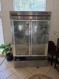 BRAND NEW TRUE T-49FG Commercial Glass Door Freezer – Never Used –