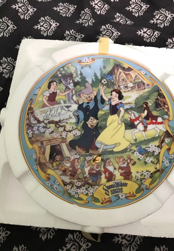 Snow White the fairest one of all plate