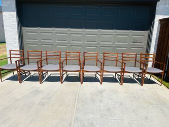 Set of 8 Mid-Century Modern Walnut Dining Chairs
