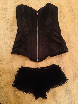 Top Drawer Daisy Corsets Black Satin Corset & Ruffled Lace Shorts Set Medium