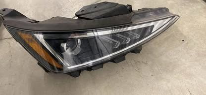 2019-2020 HYUNDAI ELANTRA PASSENGER SIDE HEADLIGHT