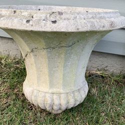 Large Thick Fiberglass Garden Flower Pot/ Urn W/ Age Finish 14 By 11 Inches Tall