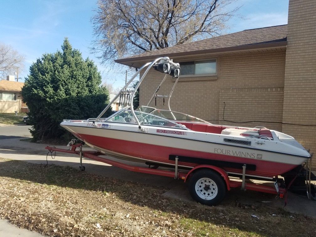 1989 FOUR WINNS FREEDOM 190 MUST SELL IMMEDIATELY
