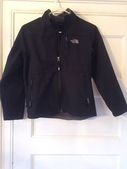 Boys north face jacket (10-12)
