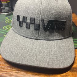 Like New Vans Snap Back Cap