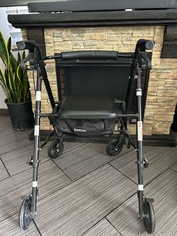 Rolling walker