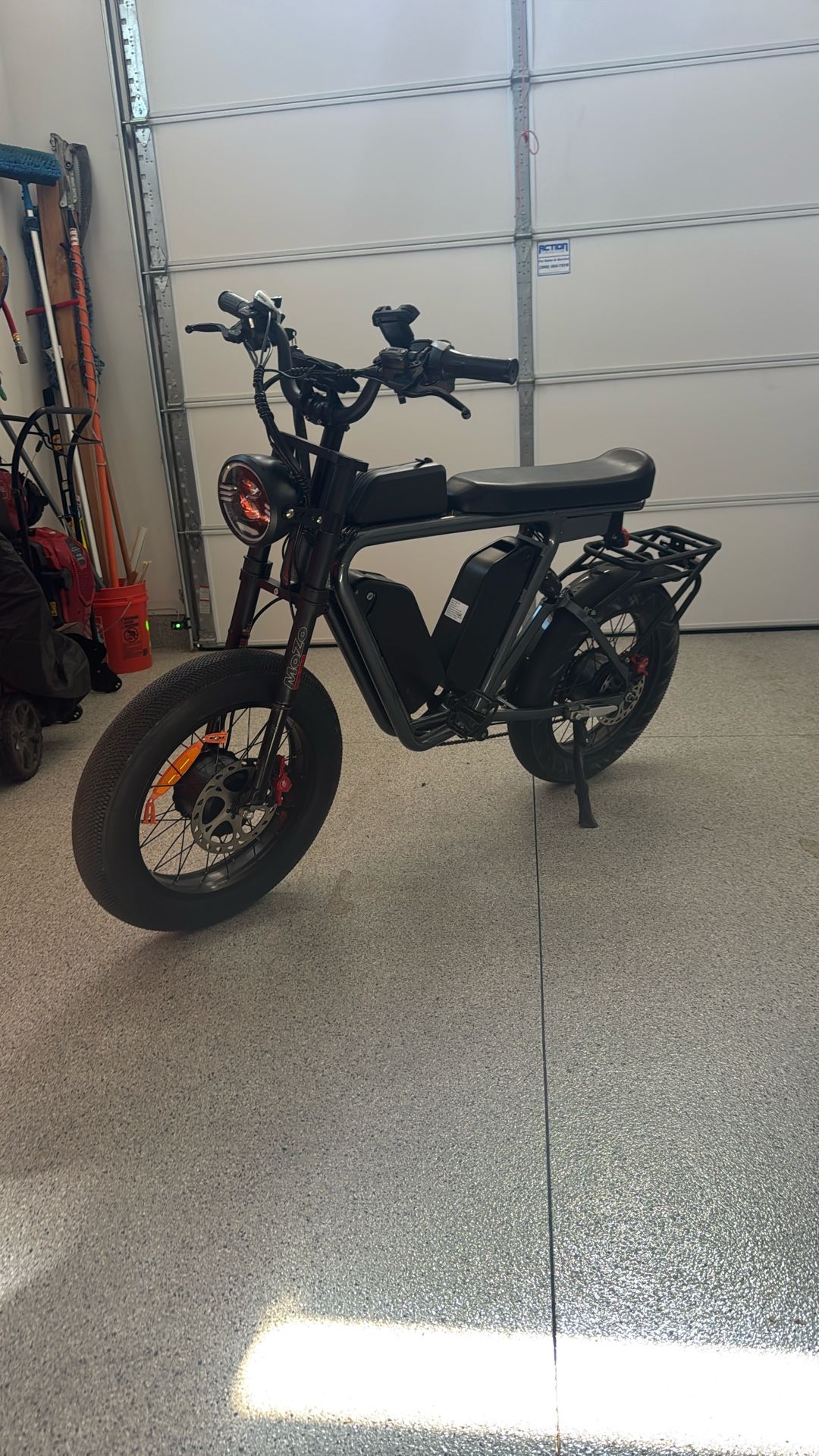 E-bike Only 64 Miles. 2 1000 Watt Motors
