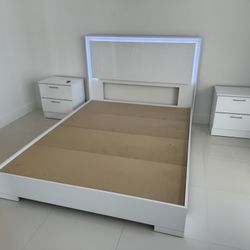 Brand New Queen Bed with Led Lights and 2 Nightstands / Cama Queen con luces Led y 2 Mesas de Noche Nuevo a Estrenar … Fast 🚚