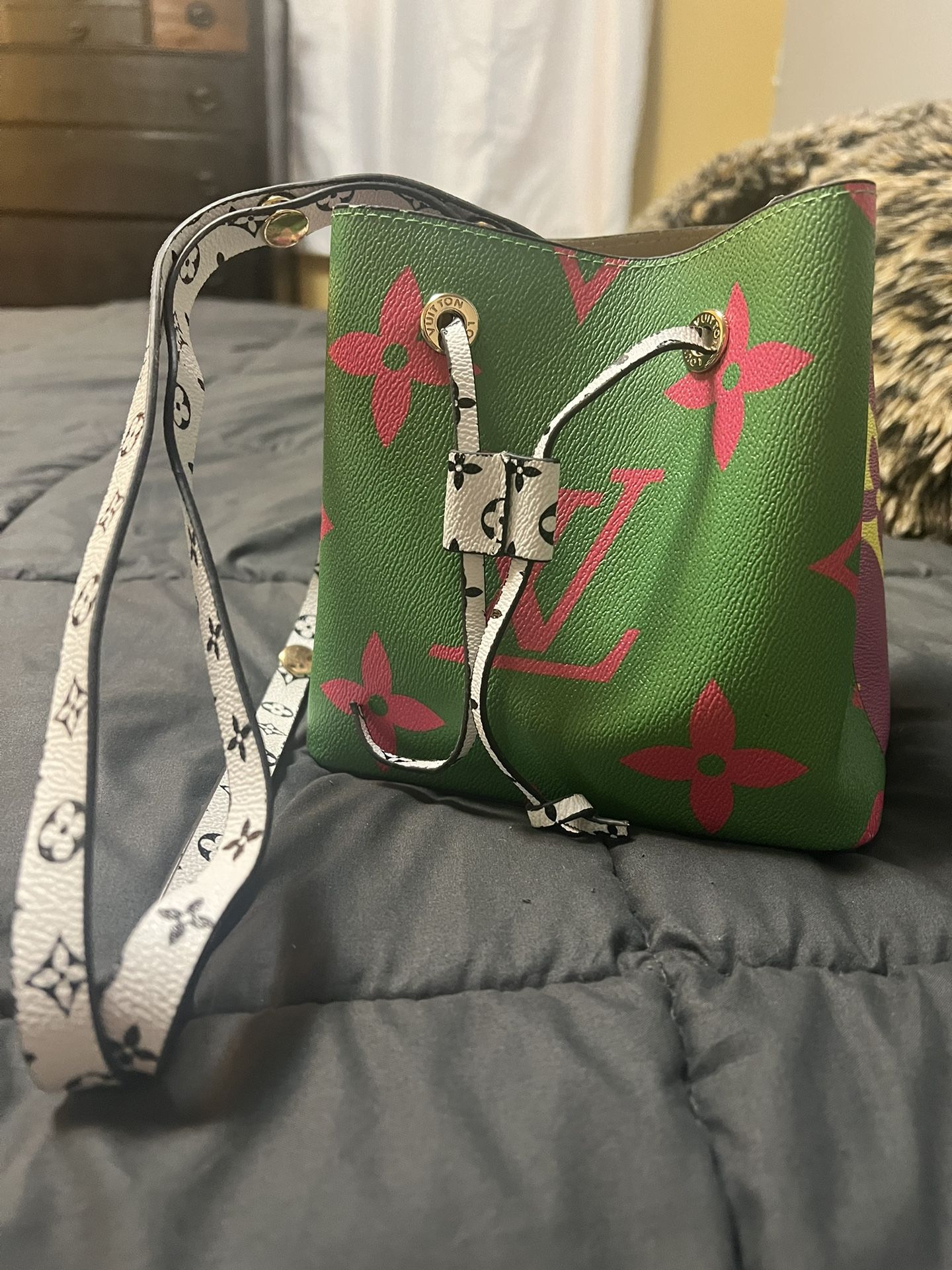 Louis Vuitton Tote