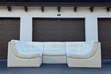 Couch/Sofa Sectional - Z Gallerie - Modular - Delivery Available 🚛
