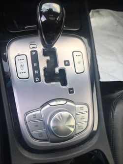 2012 Hyundai Genesis Thumbnail