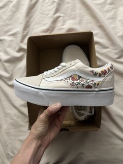 Floral Old Skool Stac Vans 9.5 Women’s