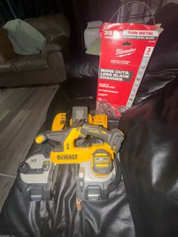 🔥 DeWalt DCS378 XR Bandsaw Kit – $500