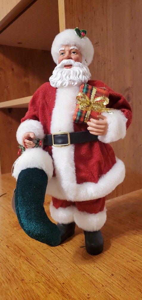SANTA WITH GIFT