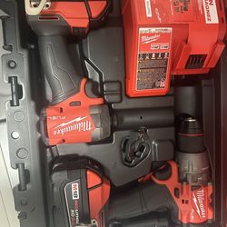 Milwaukee Drill Set