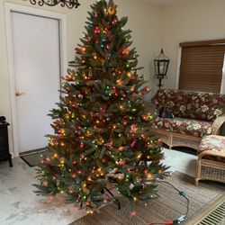 Pre Lit Beautiful Christmas Tree 