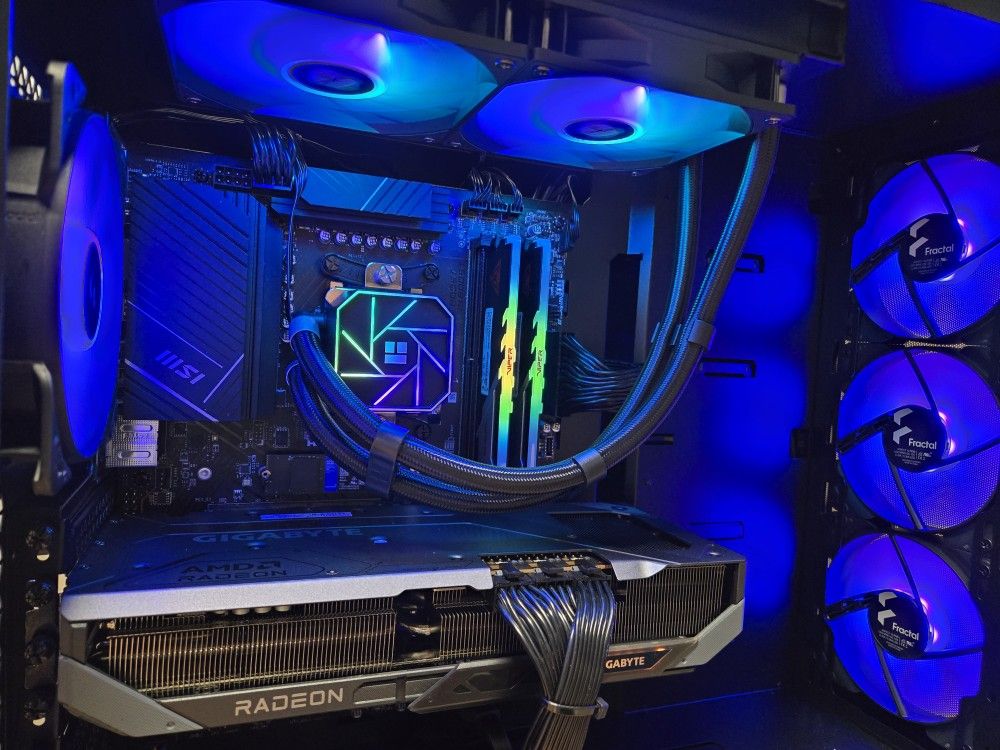 Gaming PC: RX 9070 XT 16GB