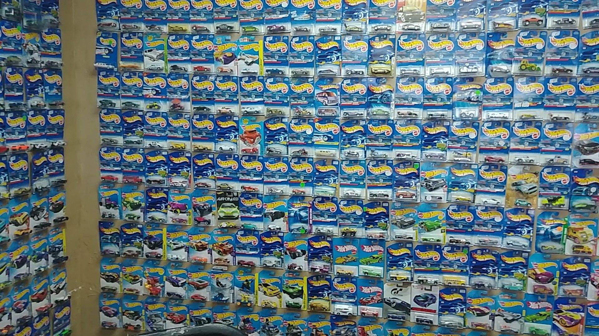 Hot Wheels and other Die Cast cars. Pawn Shop