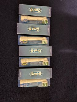 8 Oral B Cross Action Heads