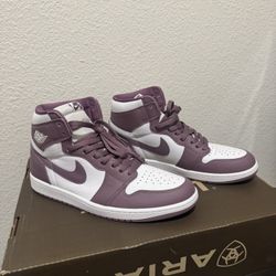 Jordan 1s Muave 