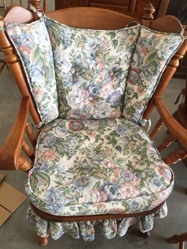 Tell City Maple Cricket Rocking Chairs For In Mesa Az Offerup Tell City Maple Cricket Rocking Chairs