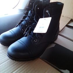 woman's working boots 